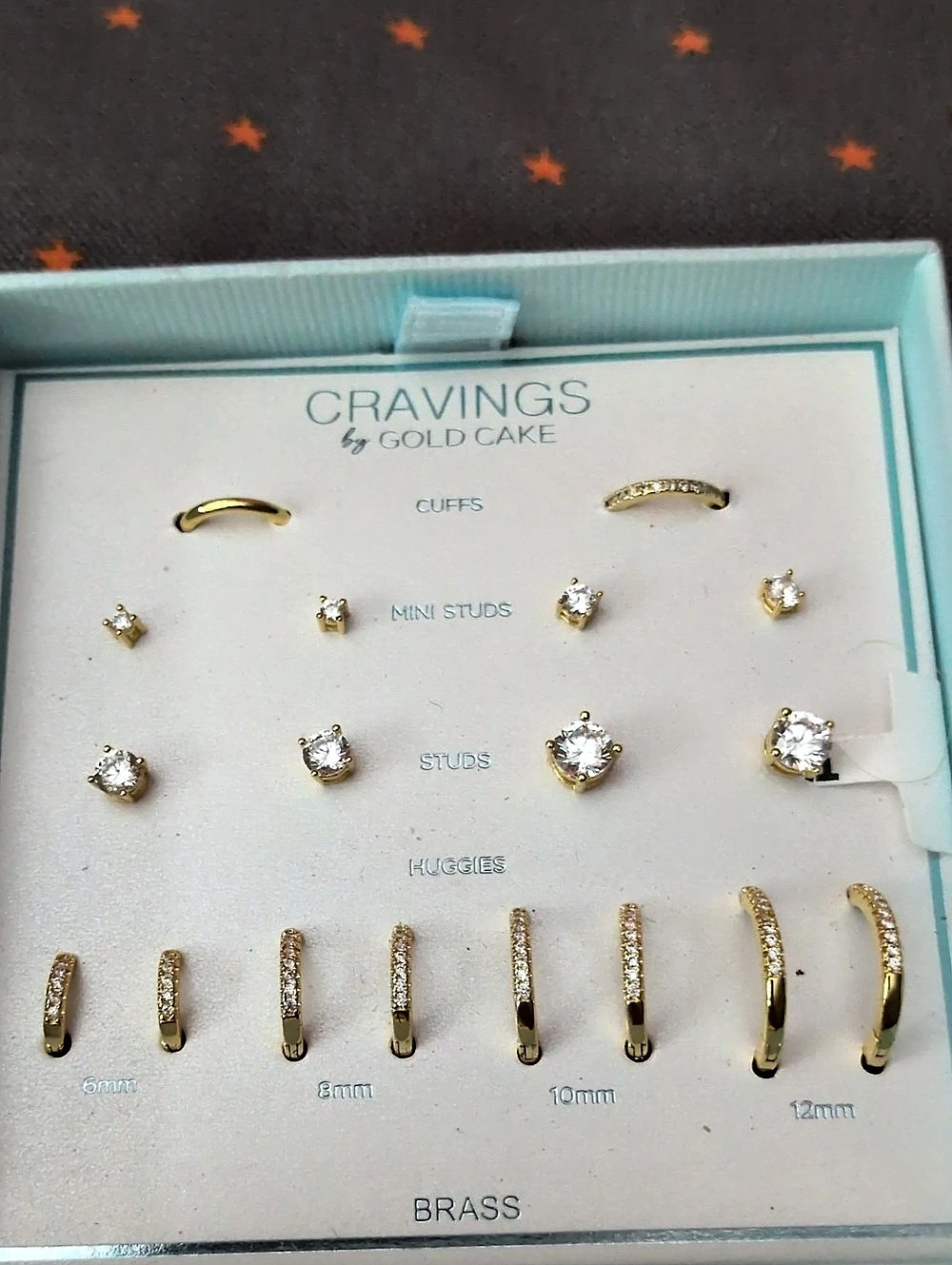 Gold Cake Earrings Set Gold NWT